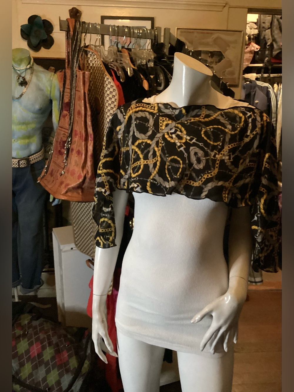 Reno Rose  collar/shoulder drape